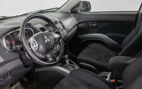 Mitsubishi Outlander III рестайлинг 3, 2008 год, 1 050 000 рублей, 10 фотография