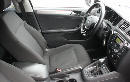 Volkswagen Jetta VI, 2014 год, 917 000 рублей, 14 фотография