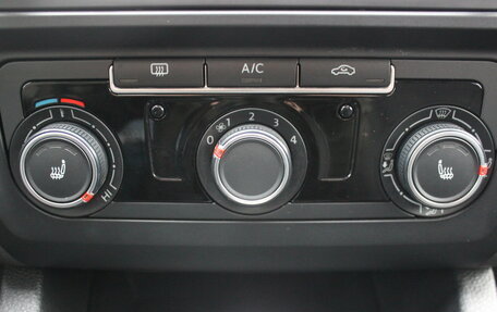 Volkswagen Jetta VI, 2014 год, 917 000 рублей, 22 фотография