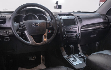 KIA Sorento II рестайлинг, 2012 год, 1 999 000 рублей, 9 фотография