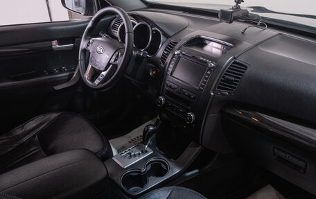 KIA Sorento II рестайлинг, 2012 год, 1 999 000 рублей, 19 фотография