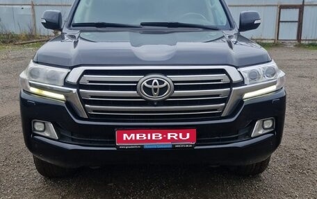 Toyota Land Cruiser 200, 2020 год, 6 550 000 рублей, 1 фотография