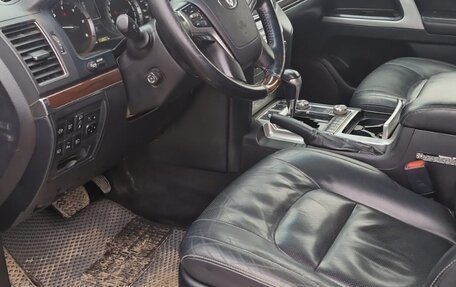 Toyota Land Cruiser 200, 2020 год, 6 550 000 рублей, 9 фотография