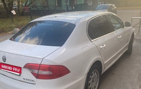 Skoda Superb III рестайлинг, 2013 год, 1 060 000 рублей, 2 фотография