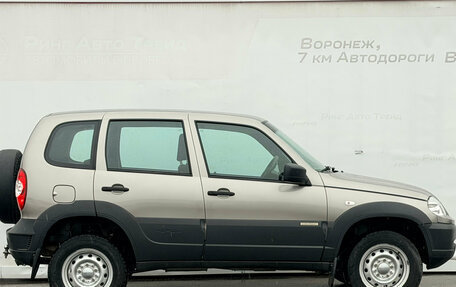 Chevrolet Niva I рестайлинг, 2017 год, 839 000 рублей, 3 фотография