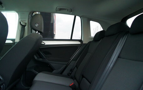 Volkswagen Tiguan II, 2021 год, 2 650 000 рублей, 13 фотография