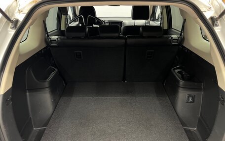 Mitsubishi Outlander III рестайлинг 3, 2017 год, 1 499 000 рублей, 7 фотография