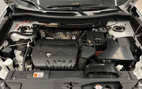 Mitsubishi Outlander III рестайлинг 3, 2017 год, 1 499 000 рублей, 26 фотография