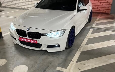 BMW 3 серия, 2012 год, 2 400 000 рублей, 1 фотография