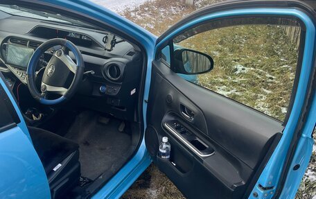 Toyota Aqua I, 2014 год, 1 100 000 рублей, 28 фотография