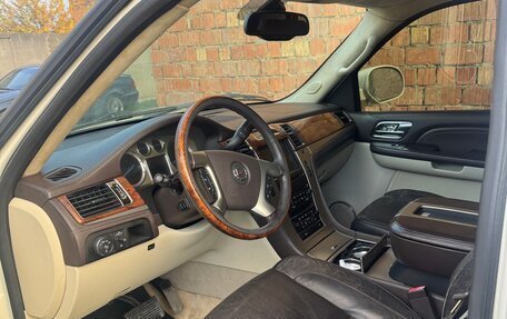 Cadillac Escalade III, 2008 год, 1 500 000 рублей, 4 фотография