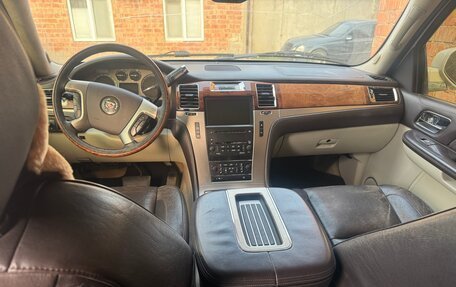 Cadillac Escalade III, 2008 год, 1 500 000 рублей, 5 фотография