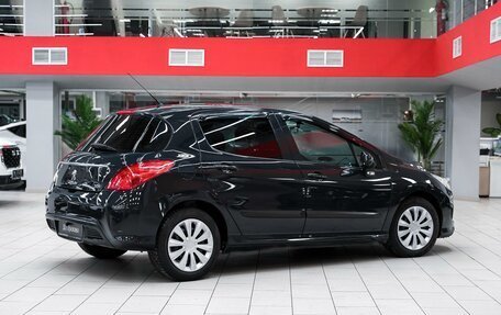 Peugeot 308 II, 2011 год, 587 000 рублей, 2 фотография