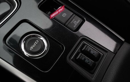 Mitsubishi Outlander III рестайлинг 3, 2019 год, 2 375 000 рублей, 18 фотография