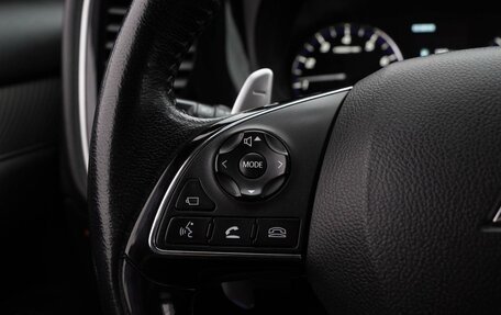 Mitsubishi Outlander III рестайлинг 3, 2019 год, 2 375 000 рублей, 20 фотография