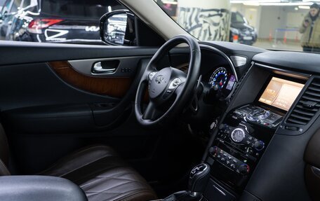 Infiniti FX II, 2012 год, 1 990 000 рублей, 32 фотография