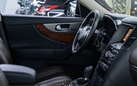 Infiniti FX II, 2012 год, 1 990 000 рублей, 33 фотография