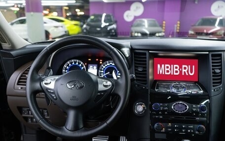 Infiniti FX II, 2012 год, 1 990 000 рублей, 27 фотография