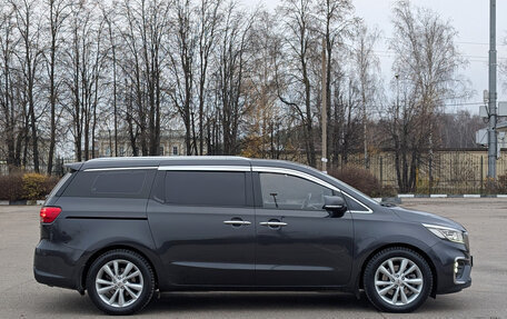 KIA Carnival III, 2019 год, 3 200 000 рублей, 5 фотография