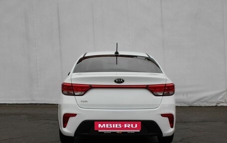 KIA Rio IV, 2018 год, 1 250 000 рублей, 5 фотография