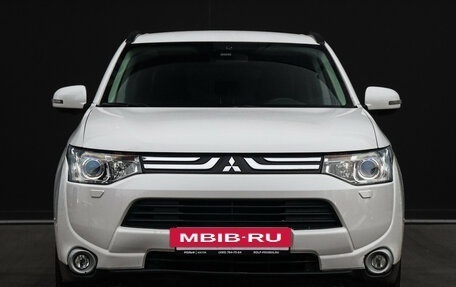 Mitsubishi Outlander III рестайлинг 3, 2012 год, 1 495 000 рублей, 2 фотография
