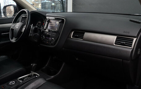 Mitsubishi Outlander III рестайлинг 3, 2012 год, 1 495 000 рублей, 9 фотография