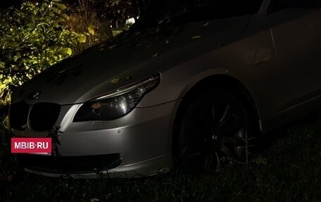 BMW 5 серия, 2009 год, 1 270 000 рублей, 14 фотография