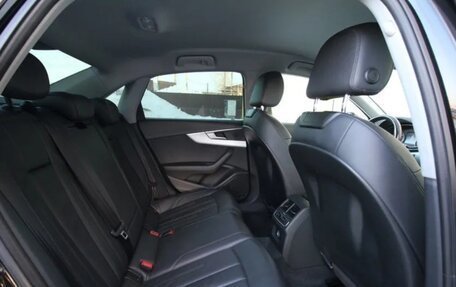 Audi A4, 2018 год, 1 650 000 рублей, 14 фотография