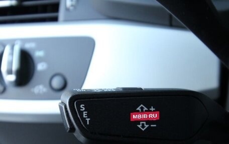 Audi A4, 2018 год, 1 650 000 рублей, 17 фотография