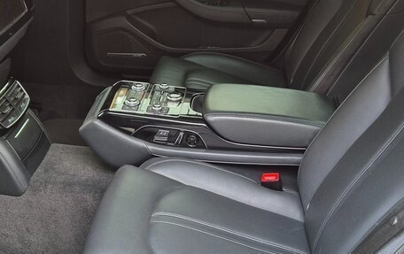 Audi A8, 2016 год, 2 500 000 рублей, 15 фотография