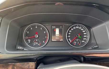 Volkswagen Multivan T6 рестайлинг, 2019 год, 5 000 000 рублей, 10 фотография