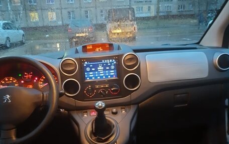 Peugeot Partner II рестайлинг 2, 2014 год, 620 000 рублей, 2 фотография