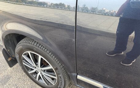 Volkswagen Multivan T6 рестайлинг, 2019 год, 5 000 000 рублей, 14 фотография