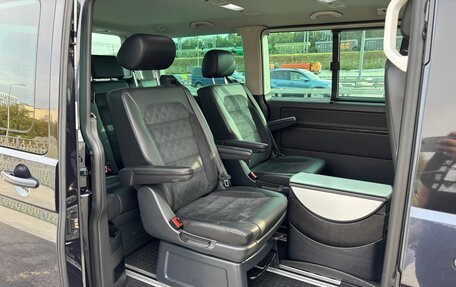 Volkswagen Multivan T6 рестайлинг, 2019 год, 5 000 000 рублей, 16 фотография
