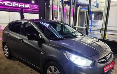 Hyundai Solaris II рестайлинг, 2012 год, 650 000 рублей, 1 фотография