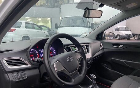 Hyundai Solaris II рестайлинг, 2019 год, 800 000 рублей, 7 фотография