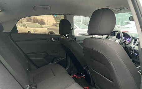 Hyundai Solaris II рестайлинг, 2019 год, 800 000 рублей, 10 фотография