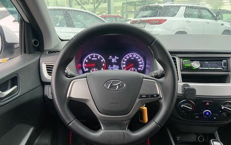 Hyundai Solaris II рестайлинг, 2019 год, 800 000 рублей, 14 фотография