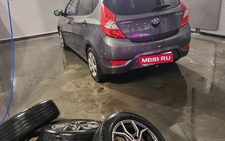 Hyundai Solaris II рестайлинг, 2012 год, 650 000 рублей, 8 фотография