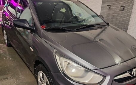 Hyundai Solaris II рестайлинг, 2012 год, 650 000 рублей, 6 фотография