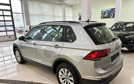 Volkswagen Tiguan II, 2021 год, 2 599 000 рублей, 5 фотография