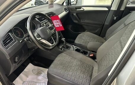 Volkswagen Tiguan II, 2021 год, 2 599 000 рублей, 6 фотография