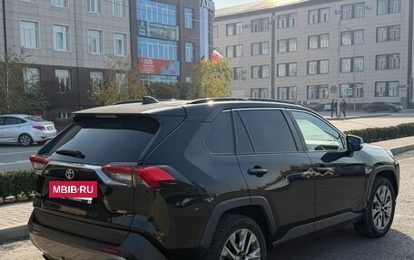 Toyota RAV4, 2020 год, 3 100 000 рублей, 5 фотография