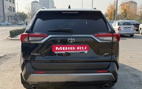 Toyota RAV4, 2020 год, 3 100 000 рублей, 6 фотография