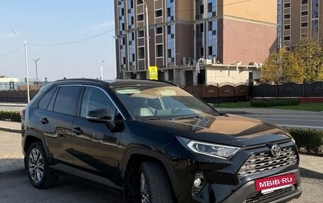 Toyota RAV4, 2020 год, 3 100 000 рублей, 3 фотография