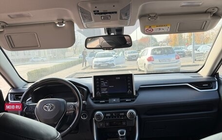 Toyota RAV4, 2020 год, 3 100 000 рублей, 11 фотография