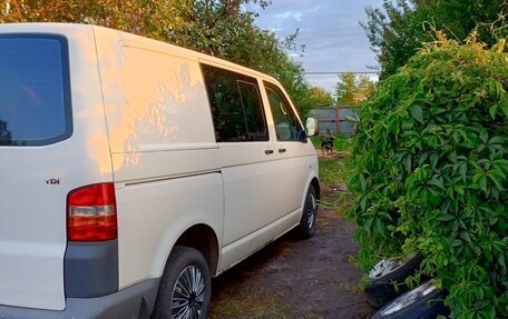 Volkswagen Transporter T5 рестайлинг, 2003 год, 650 000 рублей, 4 фотография