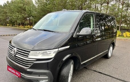 Volkswagen Multivan T6 рестайлинг, 2020 год, 4 799 000 рублей, 4 фотография