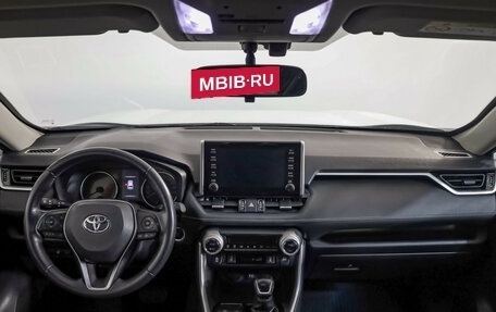 Toyota RAV4, 2020 год, 2 749 000 рублей, 9 фотография