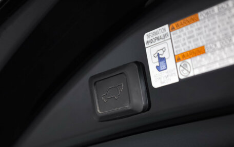 Toyota RAV4, 2019 год, 2 699 000 рублей, 26 фотография